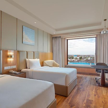 Doubletree By Hilton Bénarès Extérieur photo