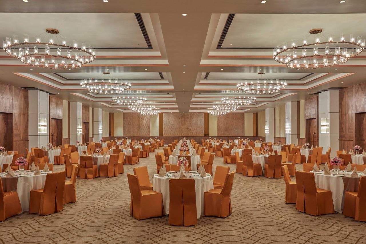 Doubletree By Hilton Bénarès Extérieur photo