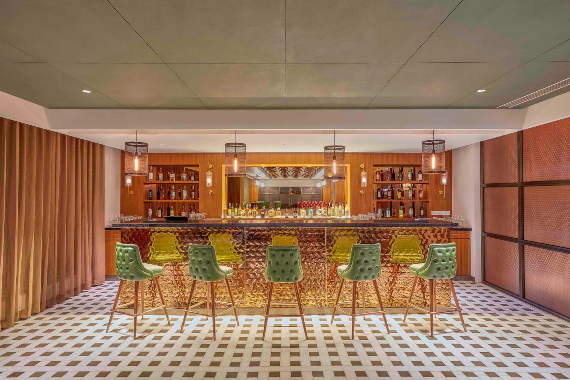 Doubletree By Hilton Bénarès Extérieur photo