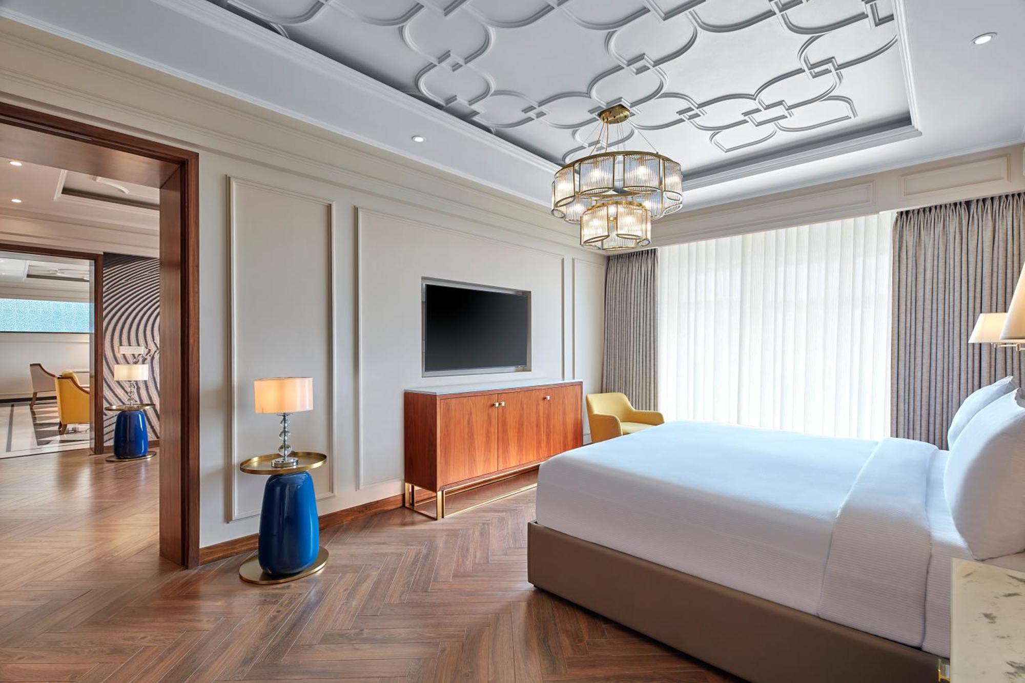 Doubletree By Hilton Bénarès Extérieur photo