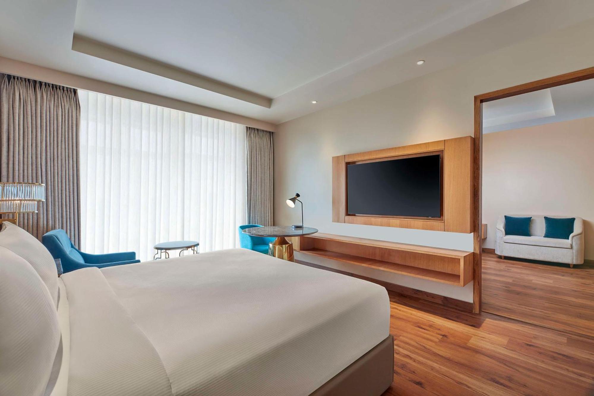 Doubletree By Hilton Bénarès Extérieur photo